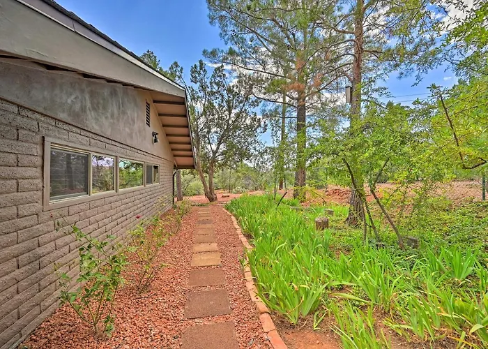 Beautiful Casita With Red Rock Patio! *