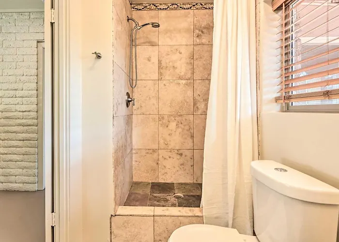 Beautiful Casita With Red Rock Patio! Holiday home